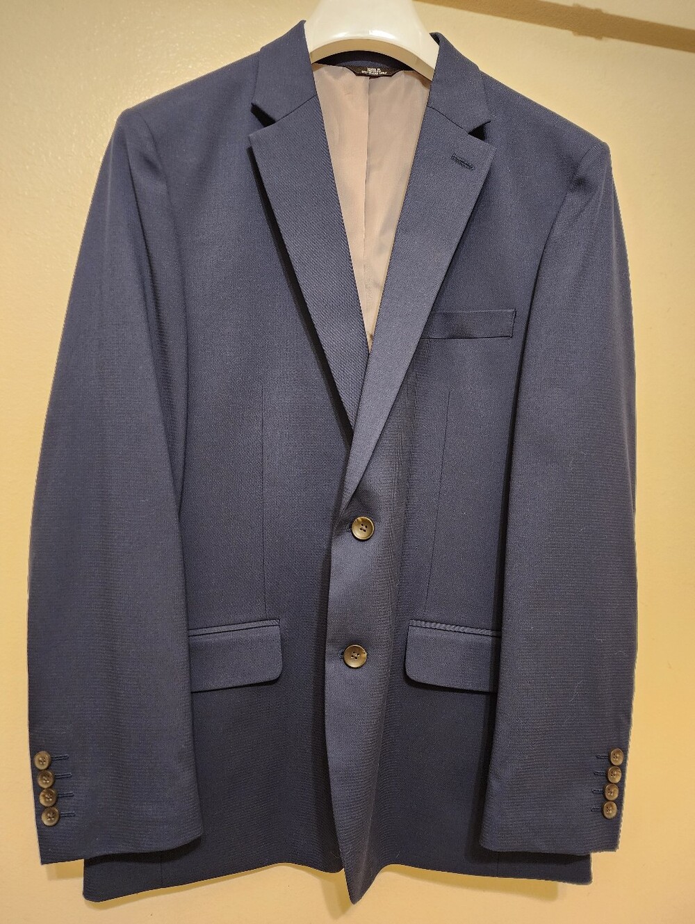 Haggar H26 Men's Classic Navy Two-Button Blazer - Tailored Sport Coat/Jacket 42R